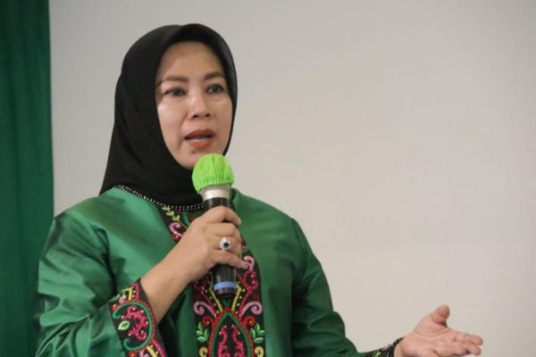 Elly Rahmat Yasin, Minta KPPU Bongkar Mafia Minyak Goreng