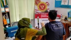 satgas | satgas | Terima Vaksinasi, Warga Ucapkan Terima Kasih Kepada Presiden Jokowi dan BIN 