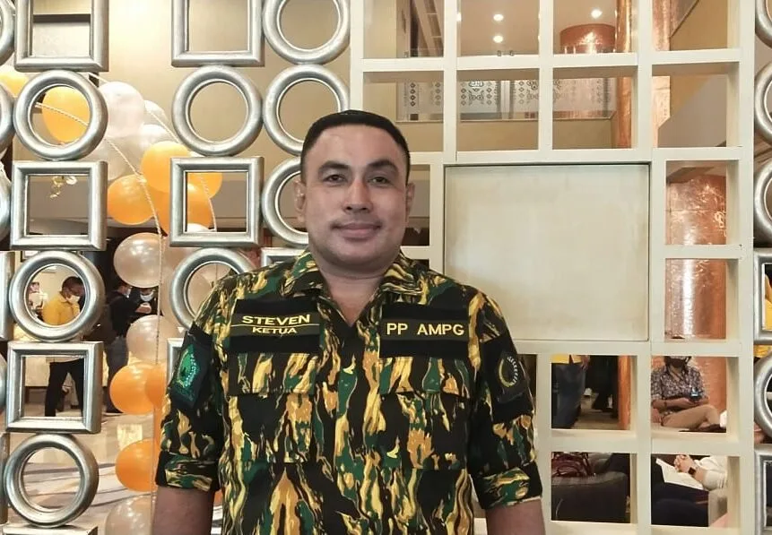 Steven Izaak Risakotta