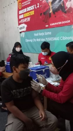 pengucapan sumpah | Kesehatan | Emak-emak Ucapkan Terima Kasih ke BIN Usai Anak Terima Vaksin Dosis 2 di Cibinong City Mal