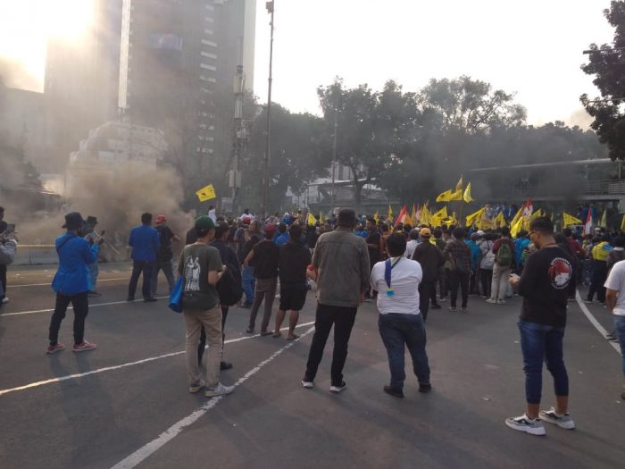 Peran wartawan | Peran wartawan, Jurnalis | BBM Subsidi Naik, Aksi Unjuk Rasa Mahasiswa Meledak 