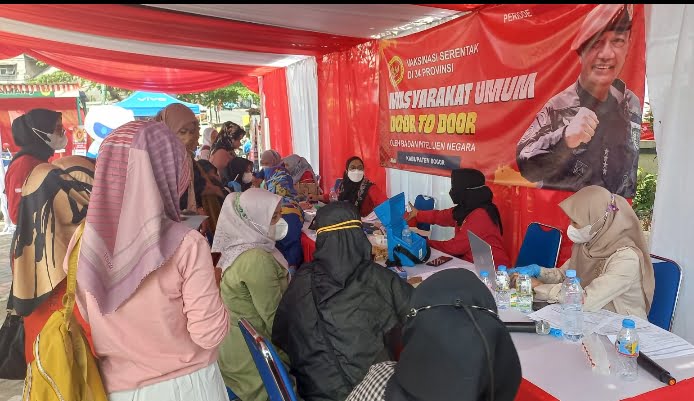 BIN Kembali Tancap Gas Helat Vaksinasi Massal di Cisarua Bogor 