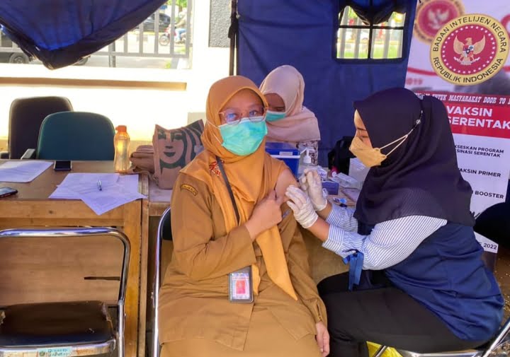 Penerima Booster Gembira BIN Gelar Vaksinasi Massal di Dinkes Kabupaten Bogor