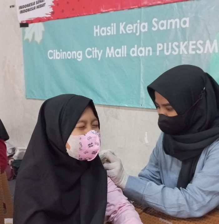 Peran wartawan | Peran wartawan, Jurnalis | BIN Kembali Lakukan Vaksinasi Massal di CCM, Orangtua: Terimakasih 