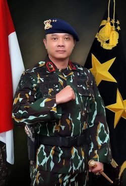 Kunjungi Mabes Polri | Polri | Kapolri Tunjuk Irjen Teddy Minahasa Jadi Kapolda Jatim Baru