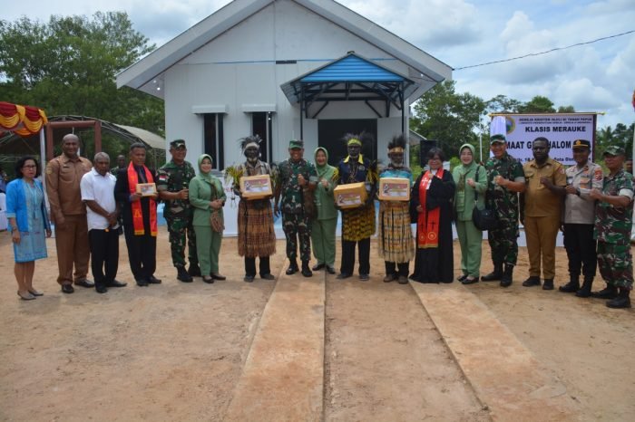 Kenalkan Teknologi | Dandim 1710/Mimika | Pangdam XVII/Cenderawasih Kunker Didampingi Danrem 174/ATW Merauke