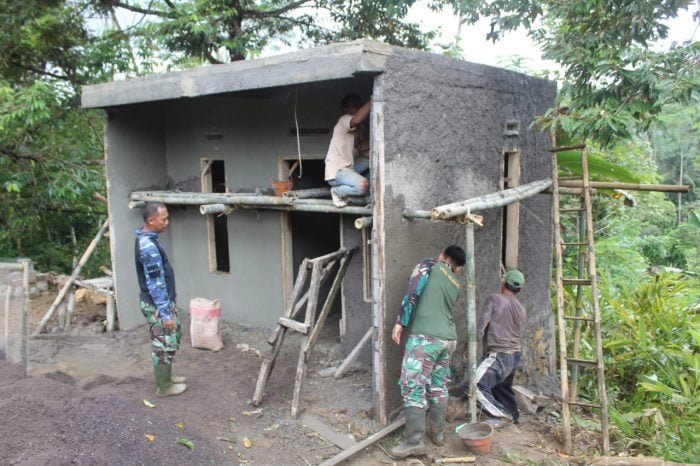 Satgas Yonif Mekanis 203/AK dan Masyarakat di Pegunungan Tengah Peringati Maulid Nabi Muhammad  | Dansatgas YR 142/KJ | Satgas TMMD ke-115 Kodim 0612/Tasikmalaya Bangun Posyandu di Desa Cikadongdong 