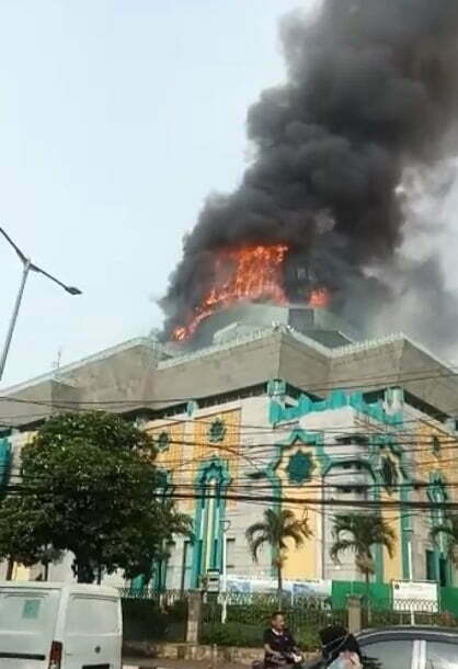 Masjid Islamic Center di Kecamatan Koja Jakarta Utara, Kebakaran |