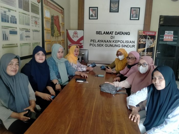 Gelar Senam Sehat dan UMKM | OTK Ngaku dari Sensus Tusuk Remaja Usia 20 Tahun  | Tertipu Jutaan, Emak-emak di Gunung Sindur Sambangi Polsek 