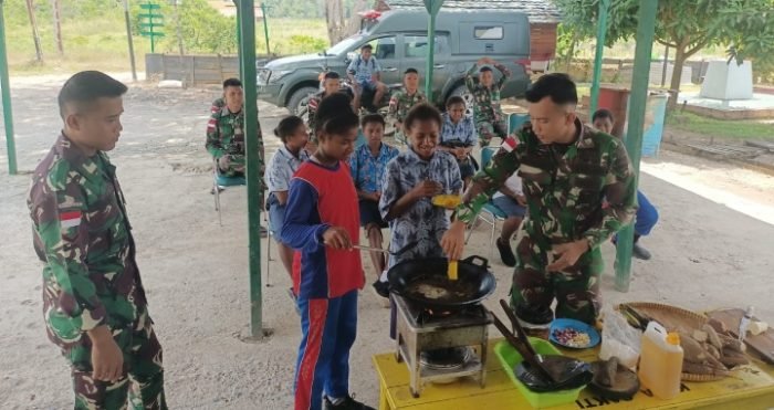 Wujudkan Rasa Aman | Dandim 1710/Mimika | Satgas Yonif 126/KC Beri Pelatihan Tataboga di SMP Negeri 1 Senggi, Guru: Terimakasih Bapak TNI 