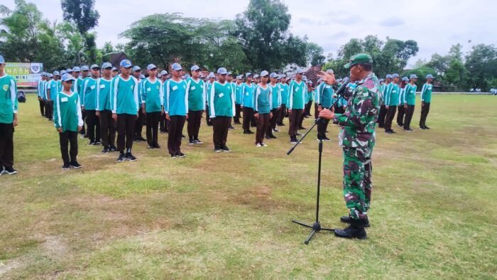 Babinsa Koramil Gemolong Laksanakan Pembinaan