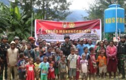 satgas | satgas | Satgas 303 Bantu Alirkan Air Bersih untuk Masyarakat Distrik Ilaga Papua