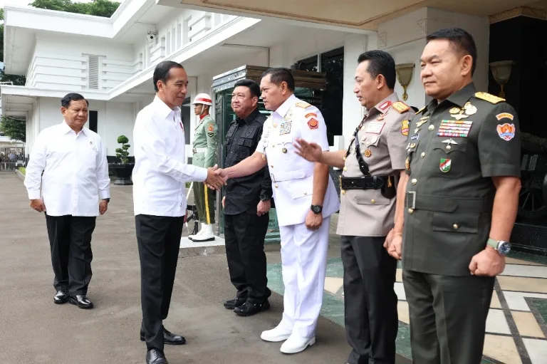 Panglima TNI Hadiri Rapim Kemhan Panglima TNI Hadiri Rapim Kemhan