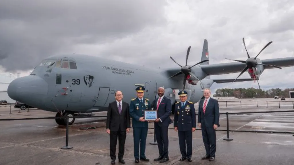 23 00555 C130J5951IndonesiaDeliveryCeremony 20230221 TDN9315 640x427 1