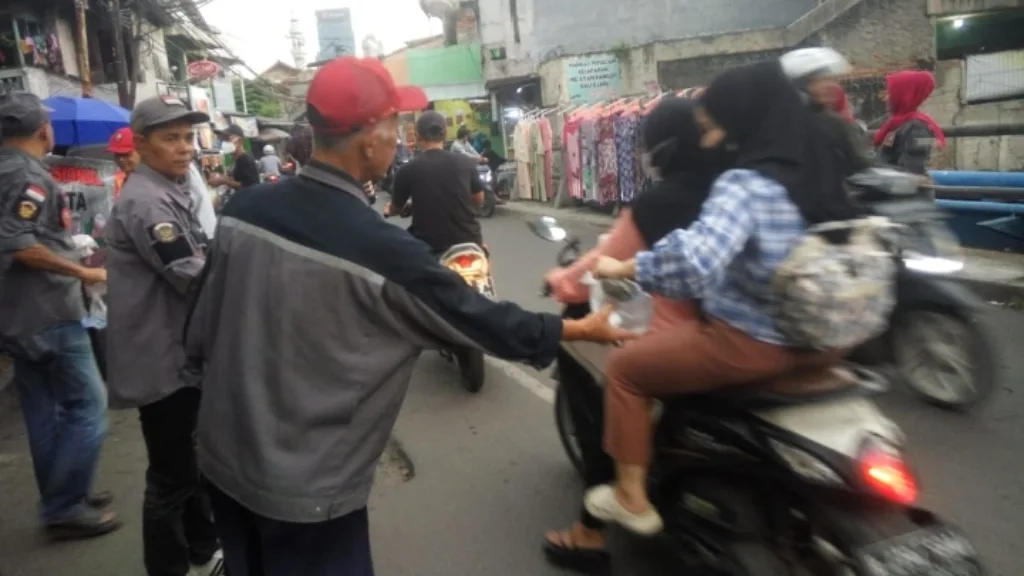 Berbagi, Warga Tebet Ucapakan Terimakasih ke GBNN DKI Jakarta