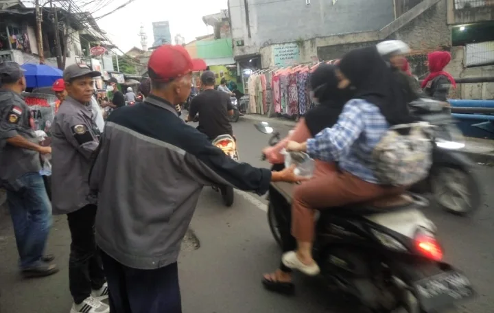 Berbagi, Warga Tebet Ucapakan Terimakasih ke GBNN DKI Jakarta Berbagi, Warga Tebet Ucapakan Terimakasih ke GBNN DKI Jakarta