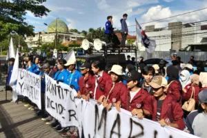 BEM se-Bogor Demo Tolak UU Cipta Kerja, Ini Tiga Tuntutannya