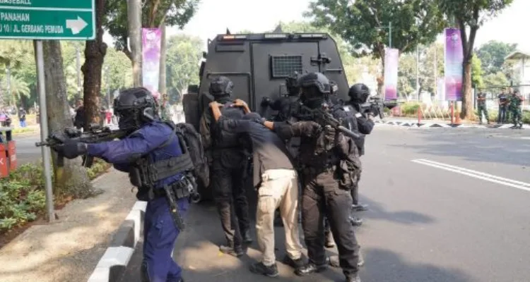 Koopssus TNI hancurkan Teroris