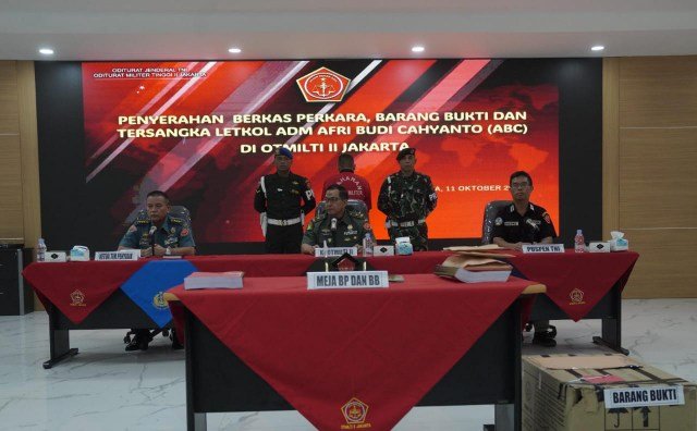 Klarifikasi TNI Terkait Hoax | Komitmen TNI Kasus Korupsi di Basarnas, Semua Terbuka