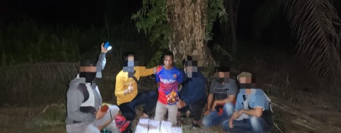 Keliling Kampung | Keliling Kampung | Prajurit TNI di Perbatasan RI- Malaysia Gagalkan Penyeludupan 11 Kg Sabu