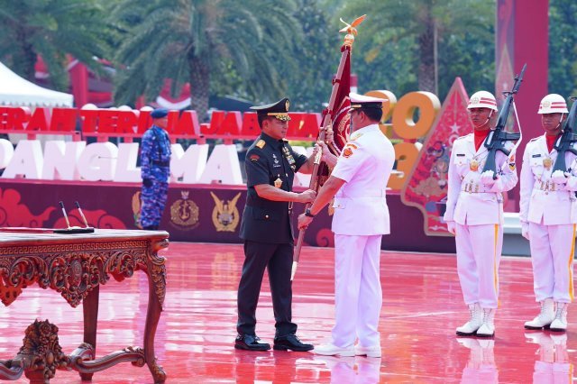 bantuan tni | Pasukan Gabungan TNI | Upacara Sertijab Panglima TNI Kepada Jenderal TNI Agus Subiyanto