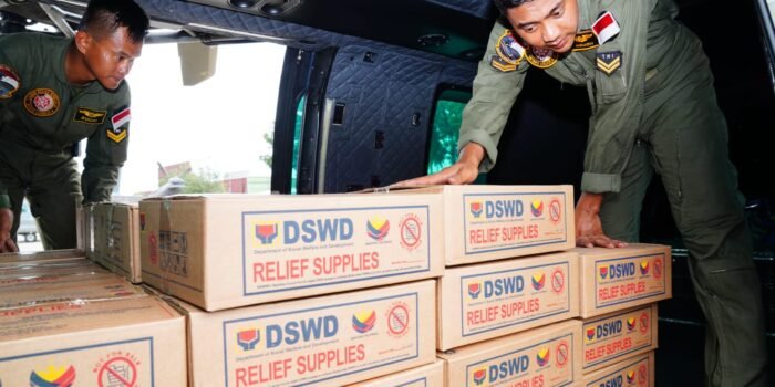 panglima tni | TNI-Polri Gelar Rapat Pimpinan | Tiba Di Vilamor Filipina, Satgas TNI Langsung Distribusikan Bantuan