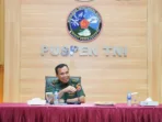 pengucapan sumpah | Berita Utama | Klarifikasi Kapuspen TNI Terkait Foto Pamen TNI Bersama Ivan Sugianto