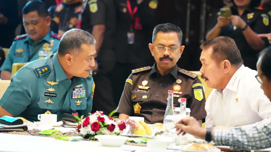 WhatsApp Image 2024-11-12 at 17.49.52 (1) WhatsApp Image 2024 11 12 at 17.49.52 1