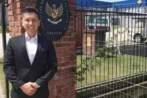 Diplomat Muda Kemenlu Arya Daru Pangayunan