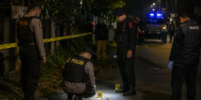 CE7DC9E3-69D1-4FE3-8A3F-D42F7D3571B6 Buronan Narkoba Tewas, 3 Polisi Terluka dalam Baku Tembak